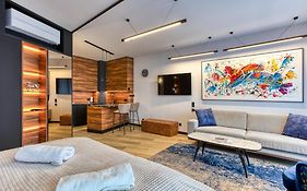Omega Lake Premium Apartments
